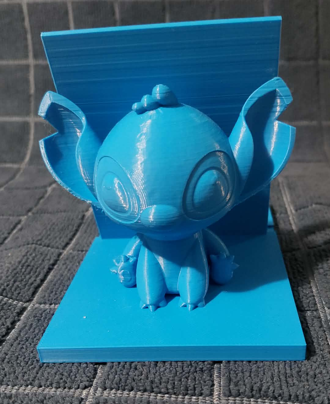 stitch_phone_holder